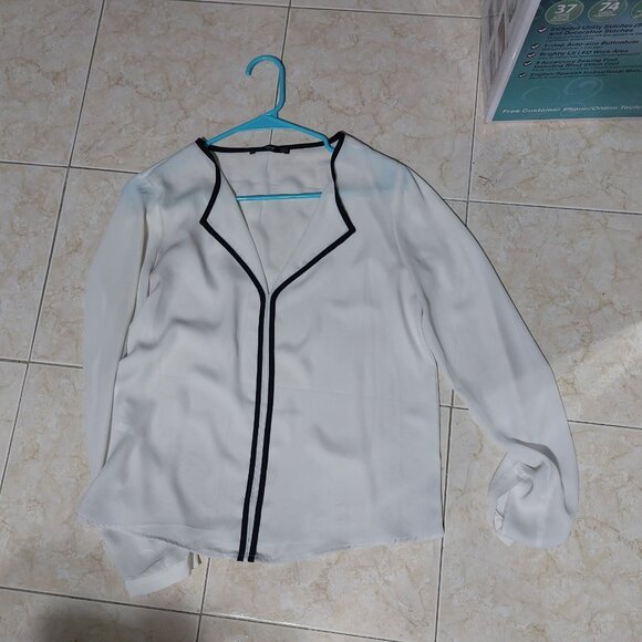 MNG Mango Basics Work Casual Professional Silky Top Black White Soft Comfortable - Picture 3 of 11
